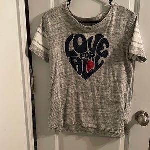 Old navy t shirt